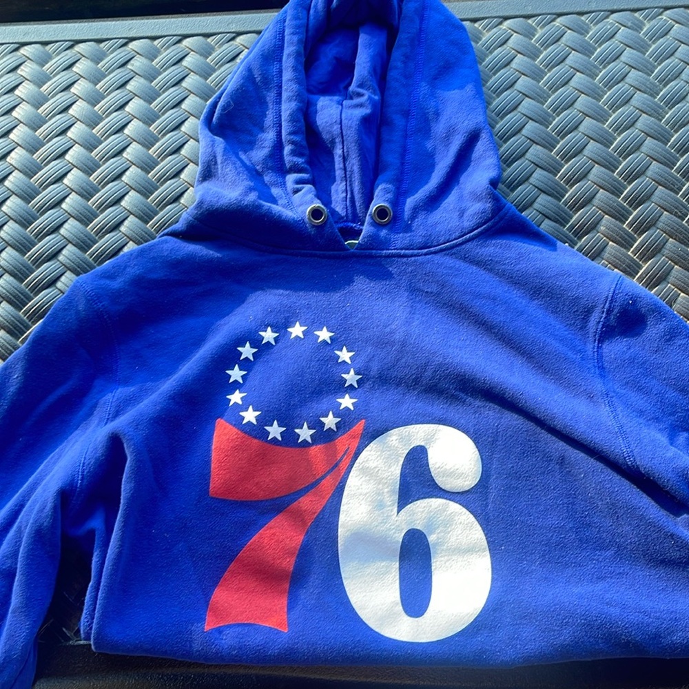Men’s large 47 76ers sweatshirt no sweatshirt string